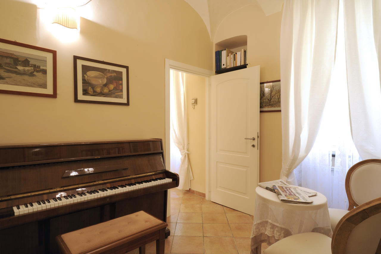 B&B Corallini Cervo Rum bild