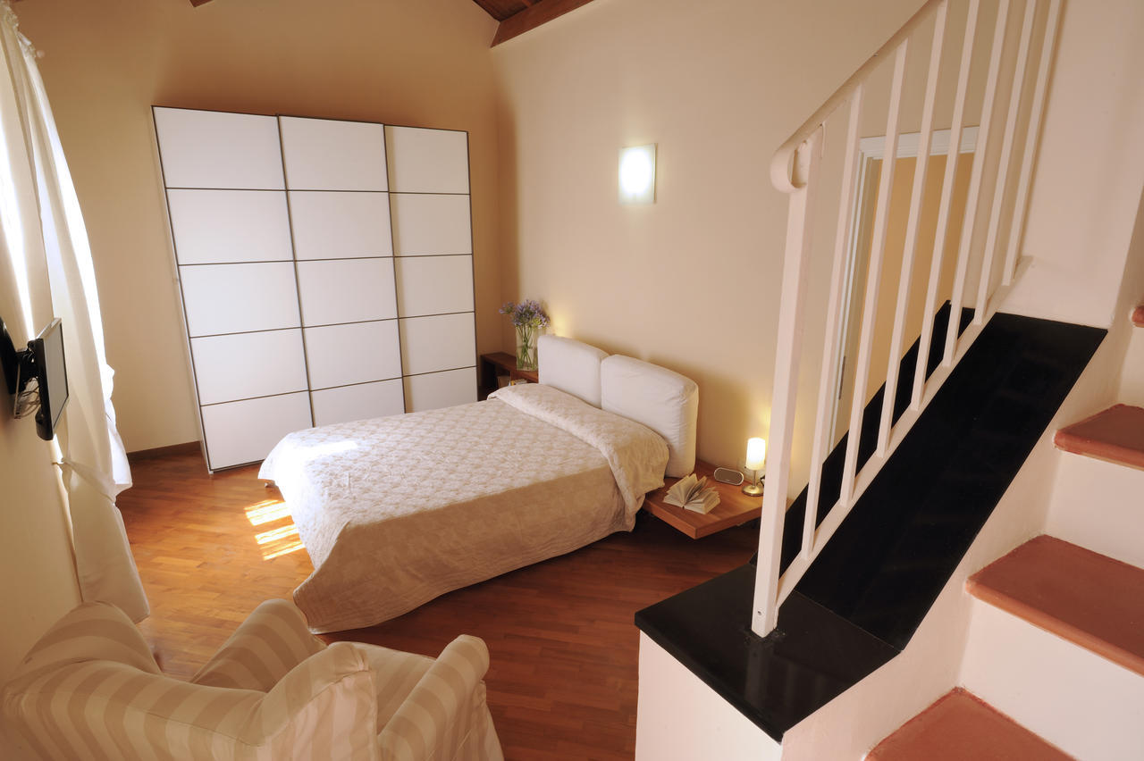 B&B Corallini Cervo Rum bild